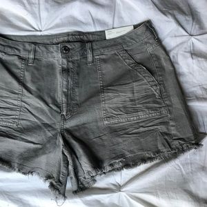 NEVER WORN- GRAY JEAN SHORTS